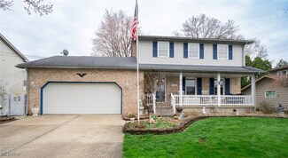 472 Peters Dr, Campbell, OH 44405