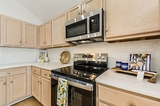 1805 Coronel St, Alvin, TX 77511