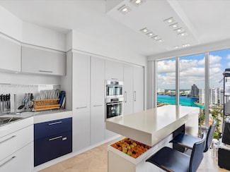 19111 Collins Ave Unit 2805, Sunny Isles Beach, FL 33160