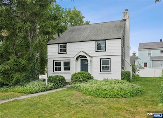 605 Beverly Rd, Teaneck, NJ 07666