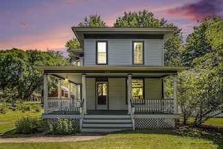 705 S Main St, Plainwell, MI 49080
