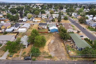 1689 E Garland Ave, Spokane, WA 99207