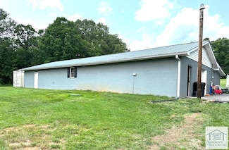 175 Marigold Ln, Ararat, VA 24053