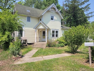 109 N 2nd St, Lawrence, MI 49064