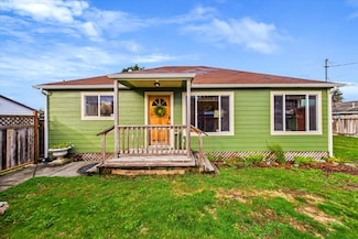 1957 Gage Ln, Eureka, CA 95503