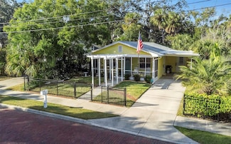 116 Read St, Tarpon Springs, FL 34689