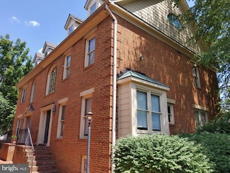 1537 Cedar Ave, McLean, VA 22101