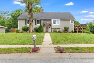 530 Nipper Ln, Leavenworth, KS 66048