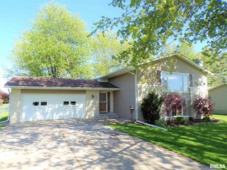 206 S Stockdale Ln, Abingdon, IL 61410