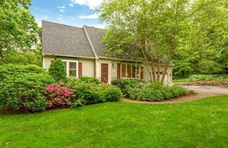 6 Rolling Oaks Dr, Pocasset, MA 02559
