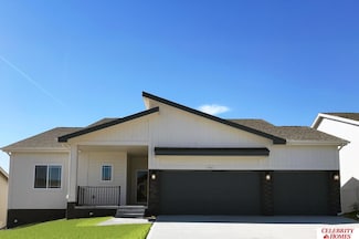 8136 S 198th St, Gretna, NE 68028