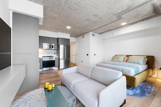 307 SW 5th St Unit STUDIO, Fort Lauderdale, FL 33315