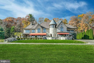 1212 Burger Hollow Rd, Effort, PA 18330