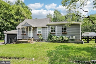 1707 Peach St, Upper Chichester, PA 19061