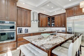 6096 Shallows Way, Naples, FL 34109