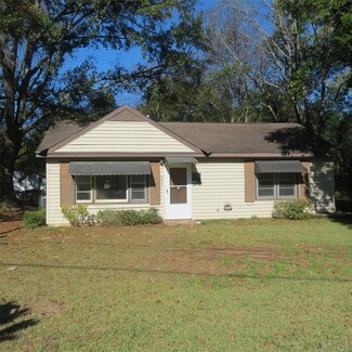 413 Chisholm St, Montgomery, AL 36110