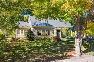 32 Chester St, Nashua, NH 03064