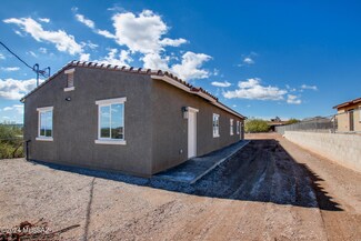 48 W James L Sullivan St, Corona de Tucson, AZ 85641