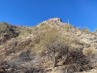 10270008 Signal Rd, Wikieup, AZ 85360