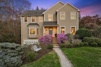 12 Canoe Brook Rd, Trumbull, CT 06611