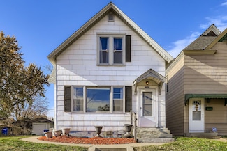1005 Galtier St, Saint Paul, MN 55117