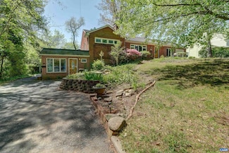 1514 Westwood Rd, Charlottesville, VA 22903