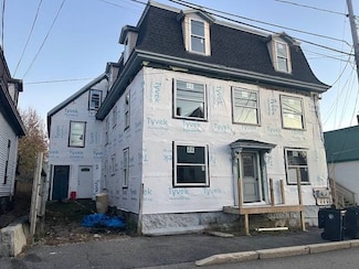 99 Summer St, Biddeford, ME 04005