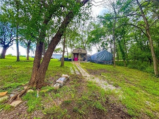 14 Shady Ln, Linn Valley, KS 66040