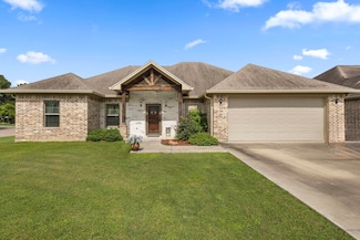 1008 Kelsey Ln, Bridge City, TX 77611