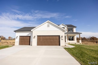 716 Creekwood Ct, O'Fallon, IL 62269