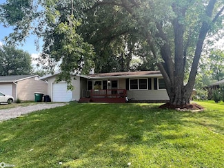 402 E Fillmore Ave, Fairfield, IA 52556