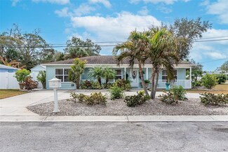 1211 Carolyn Ln, Clearwater, FL 33755
