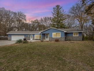 270 E Southmor Rd, Morris, IL 60450