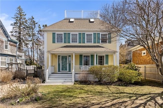 17 Bayside Ave, Newport, RI 02840