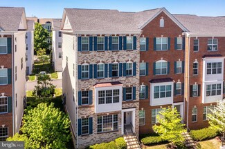 2325 Kew Gardens Dr, Woodbridge, VA 22191