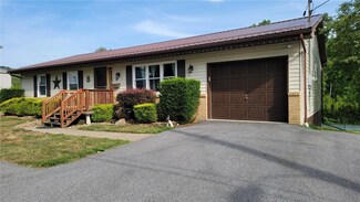 403 N 4th St, Reynoldsville, PA 15851