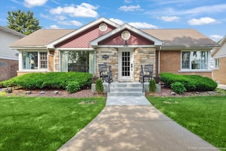 9122 S Avers Ave, Evergreen Park, IL 60805