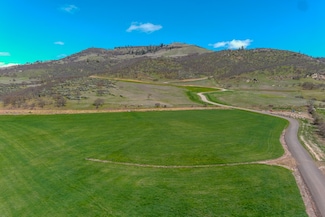 625 Cliffside Dr, Medford, OR 97504