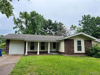 4401 Rhine Dr, Florissant, MO 63033
