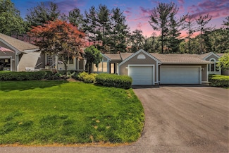 3342 Woodwind Dr NE, Grand Rapids, MI 49525