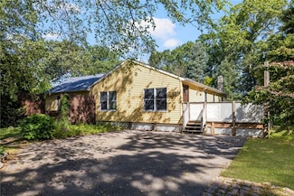 55 George Schaeffer St, Wakefield, RI 02879