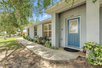 608 E Swanson St, Groveland, FL 34736
