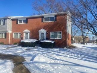 2516 Patrick Henry Rd, Auburn Hills, MI 48326