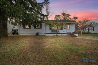 2909 Claredale Rd, Toledo, OH 43613