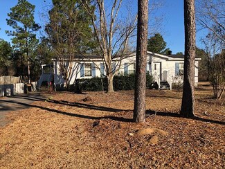 128 Oakland Way, Box Springs, GA 31801