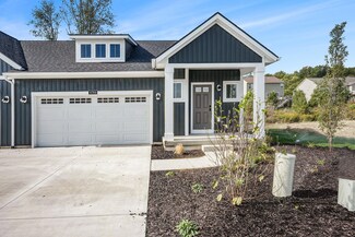 8789 Brayridge Dr, Jenison, MI 49428