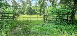 000 Tinney Rd, Livingston, TX 77351