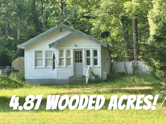 1087 W Mount Garfield Rd, Norton Shores, MI 49441