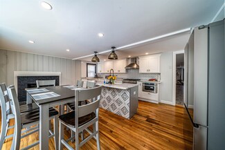 21 High St, Exeter, NH 03833