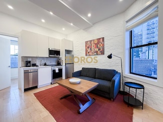 322 E 11th St Unit 22, New York, NY 10003